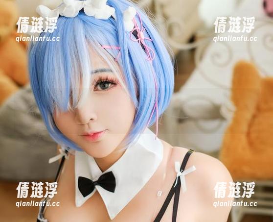 MiMi Chan MiMi Chan旅拍精选:这身装备让我在沙滩上变成了“吃土”的大师!